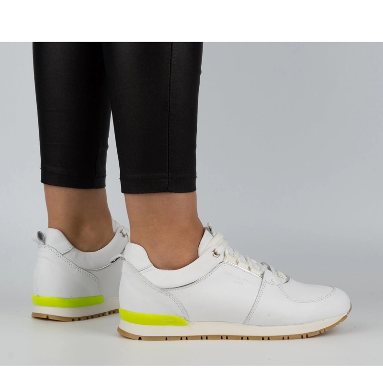 Nik Naisten urheilukengät, nahkaiset creepers 05-0784-01, valkoinen 1