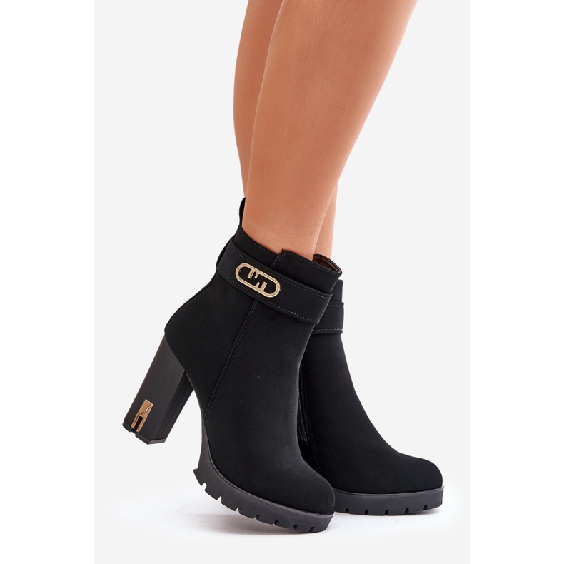 Eristetyt naisten nilkkurit, joissa vetoketju, musta Narielis 1