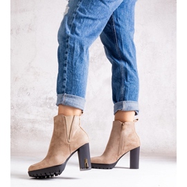 Hayetin beige-nilkkurit strassit 1