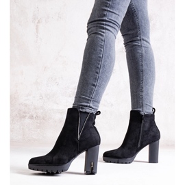 Hayet mustat korkeakorkoiset nilkkurit kuutiozirkonialla 1