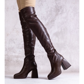 Pitkät korkokengät Lamis eko-nahasta ruskea 1