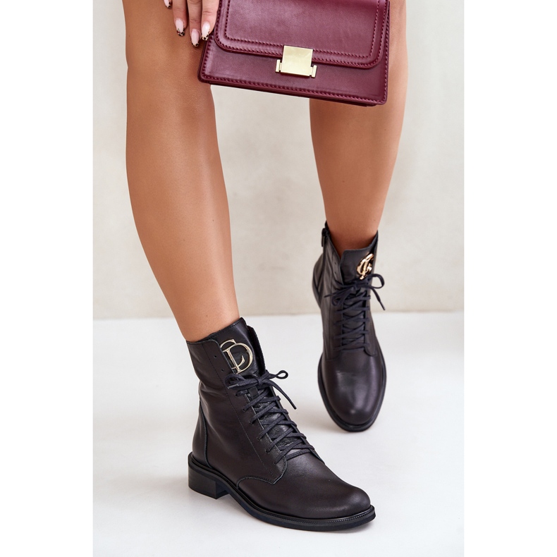 Zazoo 2955 nahkaiset työntekijänilkkurit, joissa kullanväriset yksityiskohdat kielessä, mustat 2