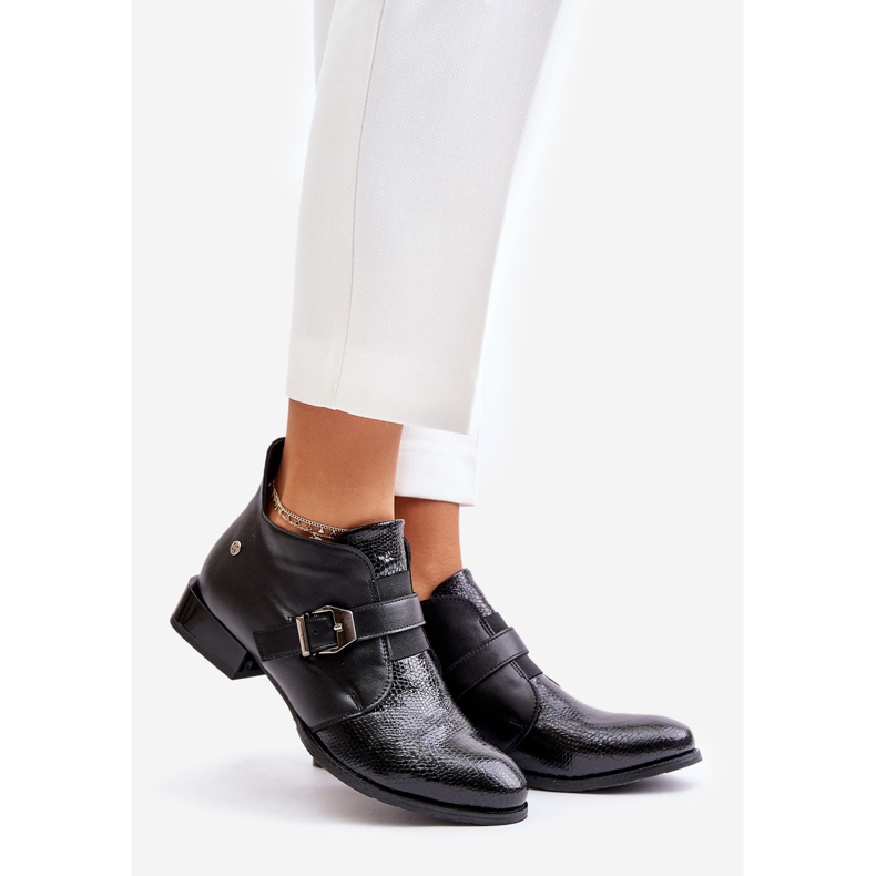 Nahkaiset matalat saappaat vetoketjulla Maciejka 06692-01 Musta 1