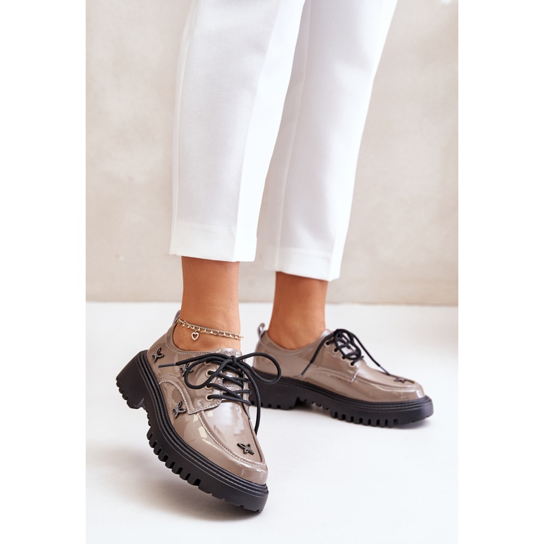 Naisten patenttikengät koristeilla, luonnonnahka Artiker 55C1010 Tumma beige 2