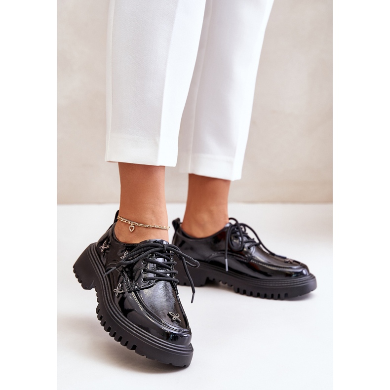 Patenttikoristeilla varustetut naisten kengät luonnonnahkaa Artiker 55C1011 musta 2