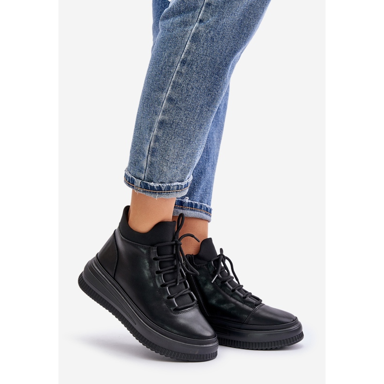 Kevyet nahkaiset urheilukengät Artiker-alustalla 55C1041 musta 1