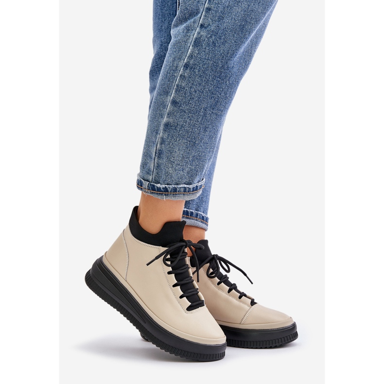 Vaaleat nahkaiset urheilukengät Artiker-alustalla 55C0554 Beige 1