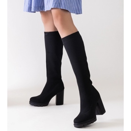 Saria mustat korkeakorkoiset slip-on saappaat 1