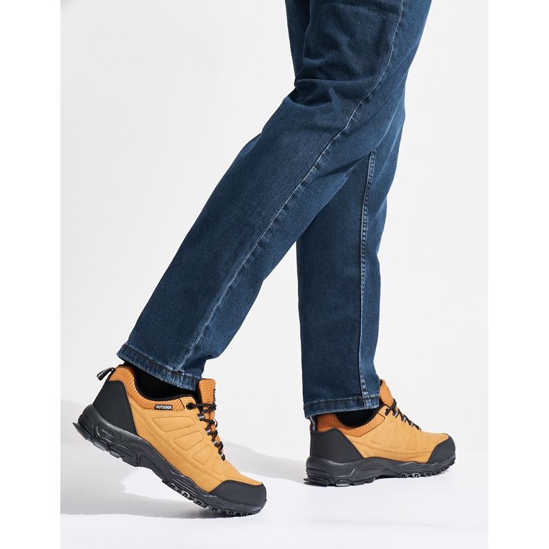 Mustat miesten vaelluskengät Dk 2