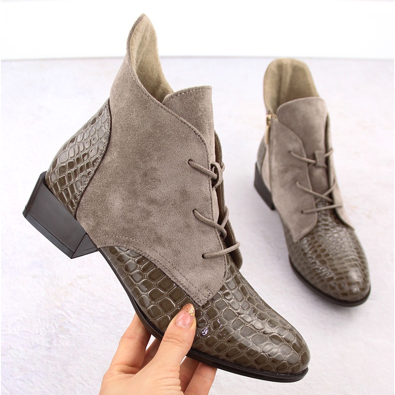 Naisten kiiltonahkaiset nilkkurit, beige, Potocki 12498 1