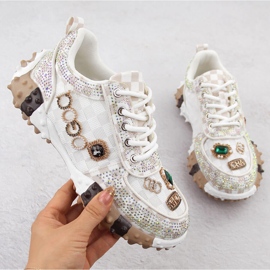 Naisten kengät, jotka on koristeltu runsaasti zirkoneilla, valkoinen Potocki 16324 1