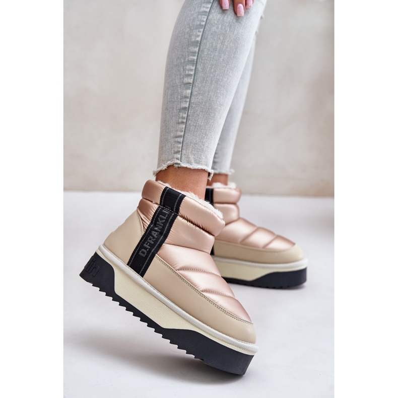 Matalalumiset saappaat paksulla pohjalla D.Franklin DFSH371010 beige 2