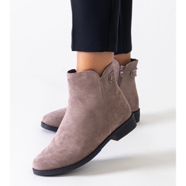 Ruskeat klassiset nilkkurit, jotka on valmistettu Pereia eko-mokkasta 1