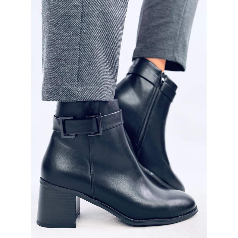 Dolores Mustat korkokengät 2