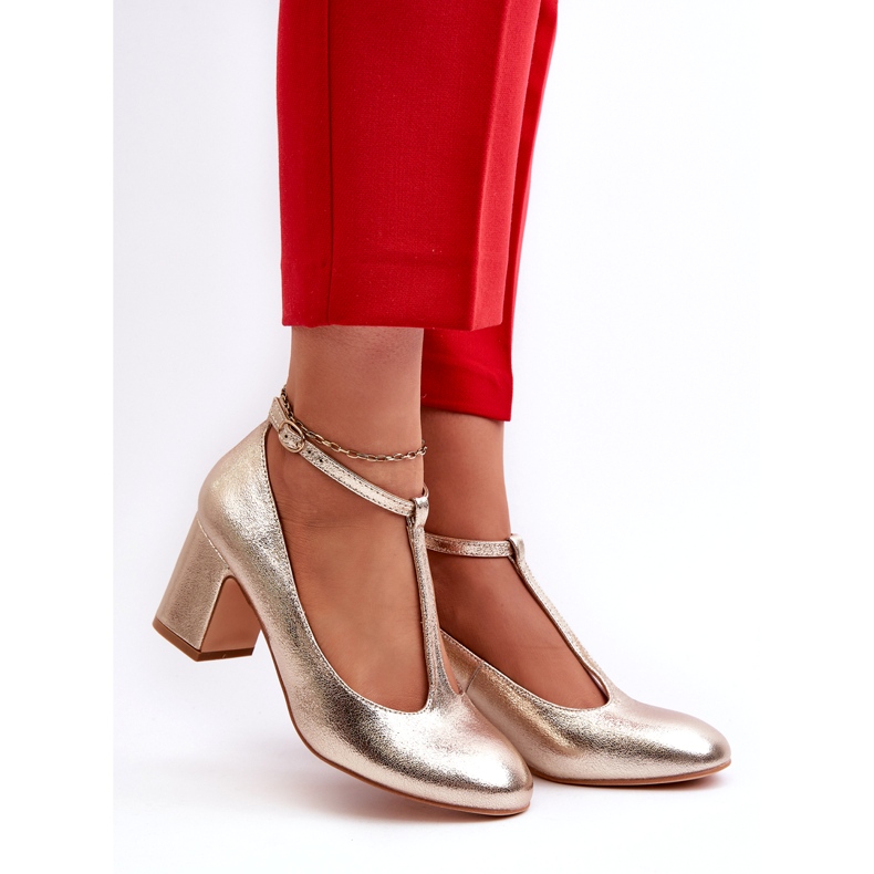 Mascara Naisten pumput, joissa on ekosilattia kultaisella metallipylväällä kultainen 2