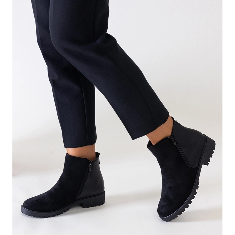 Mustat alustanilkkurit Kirlan eko-mokkanahkaa 1