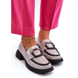 Vinceza naisten kiiltonahkaiset mokasiinit, harmaa 4