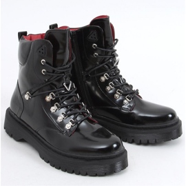 Kari Musta nilkkurit - Inello 1