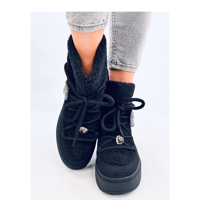 Mustat lampaannahkaiset lumisaappaat 2