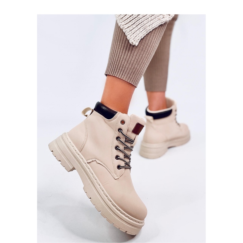 Beiget naisten puusaappaat 1