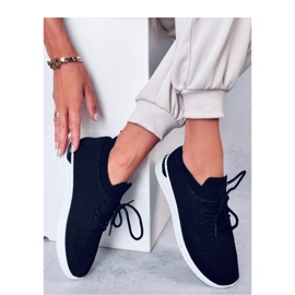 Mustat urheilukengät 2