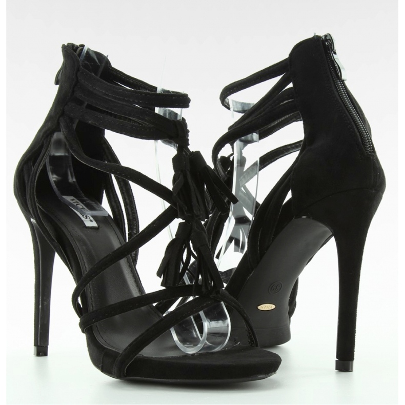 Sandaali Korkokengät sandaalit hapsuilla 1249 Musta - Inello 1