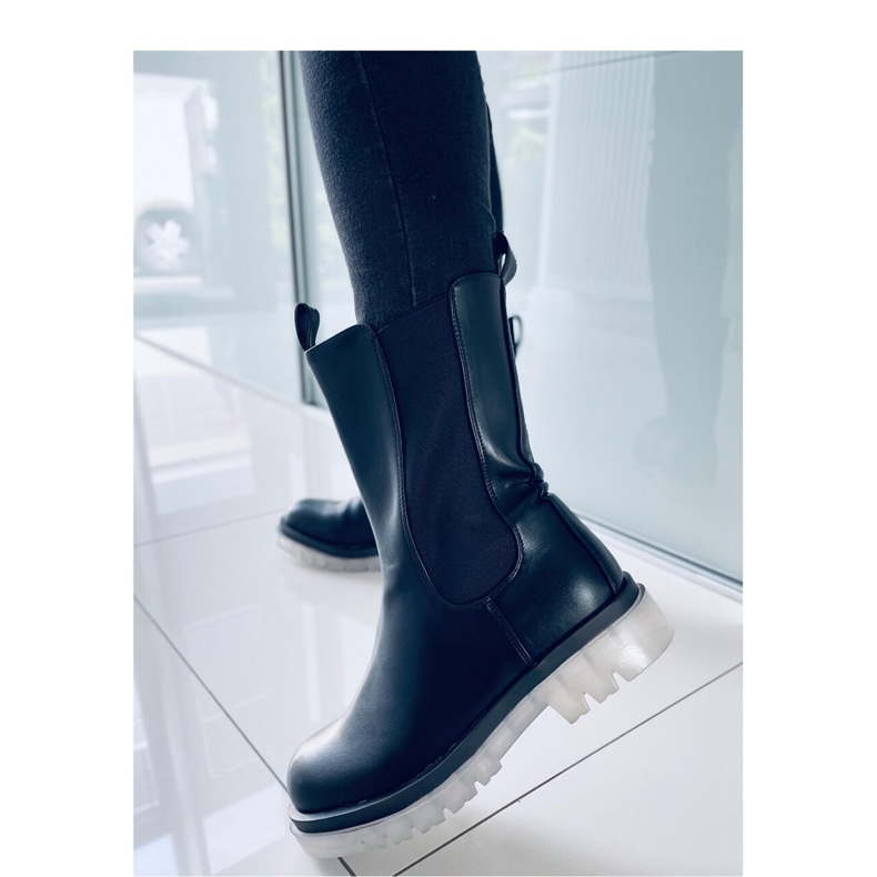 Korkeat Chelsean mustat saappaat 1