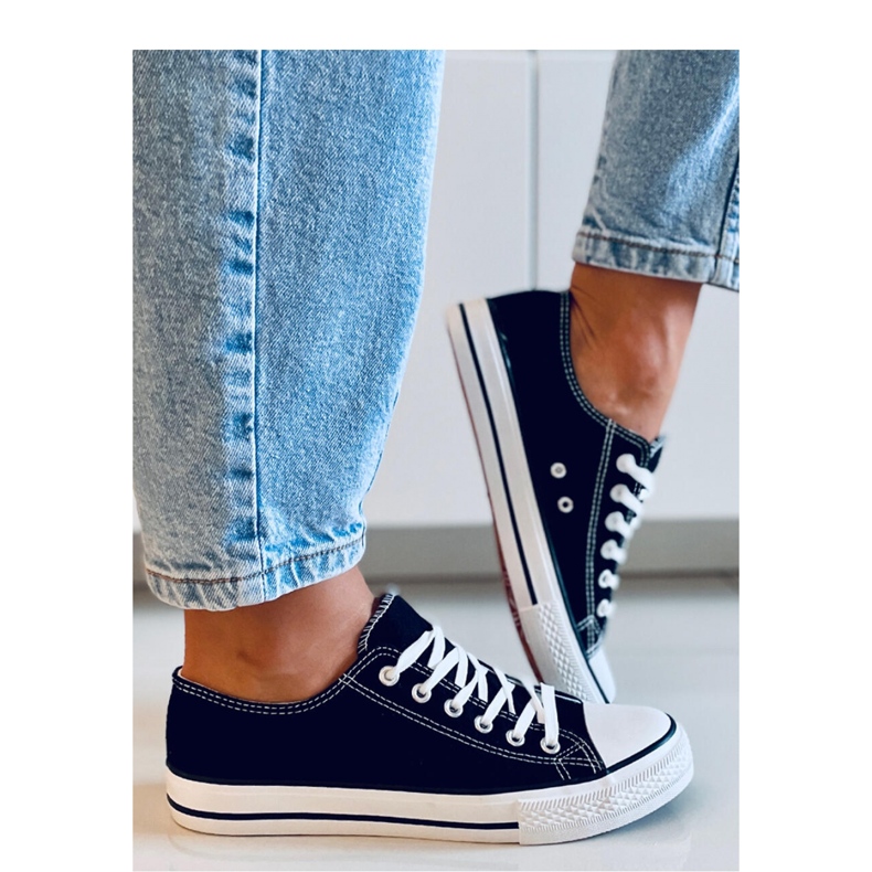 Klassiset naisten tennarit, mustat 1