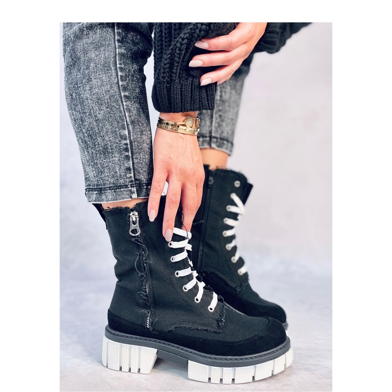 Vaugh Black canvas -nilkkurit suojalla - Inello musta 2