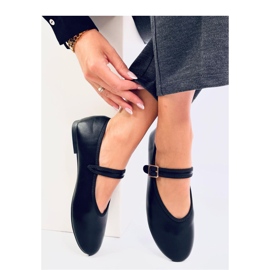 Balettiasunnot mustalla hihnalla 1