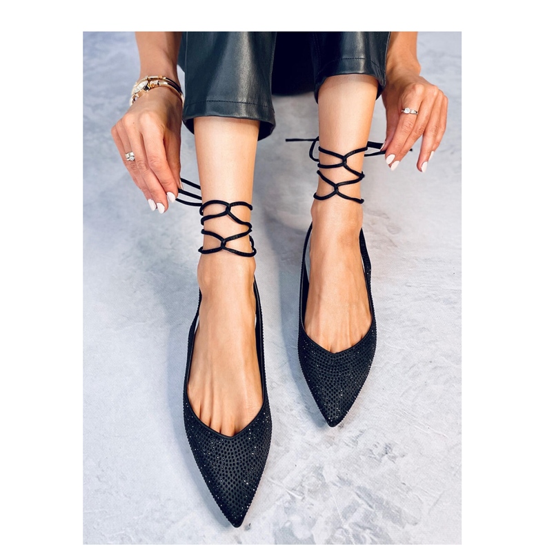 Vonda Mustat balettihousut strassit avoimella kantapäällä - Inello 1