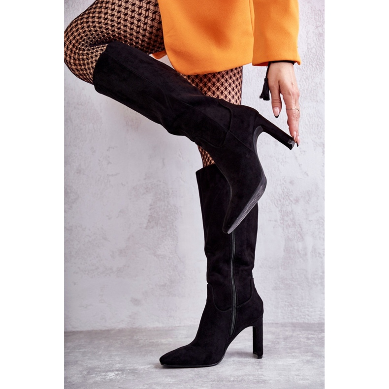 Mustat naisten saappaat postissa 1