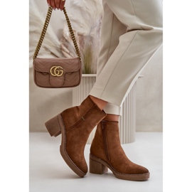 Ruskeat naisten nilkkurit, joissa vakaa kantapää 1