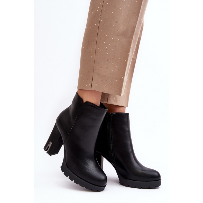 Naisten nilkkurit Mustat 1