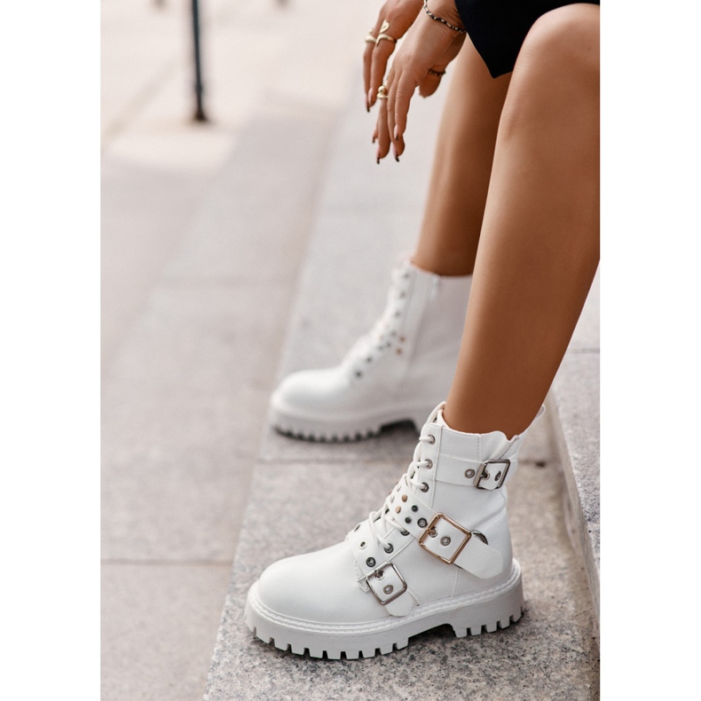 Naisten laukut valkoisilla soljeilla valkoinen 2