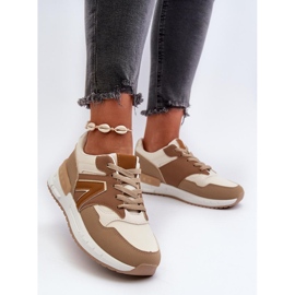 Ruskeat alustan urheilukengät 1