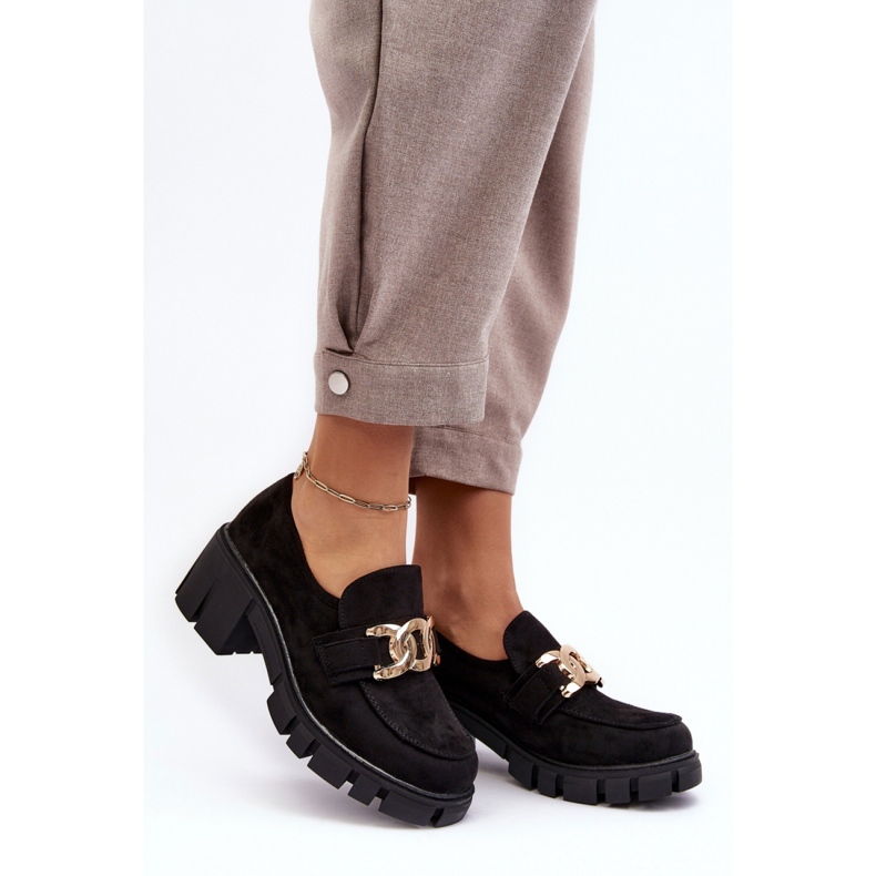 Naisten korkokengät mustalla koristeella 1