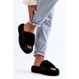 Mustat naisten turkistossut 1