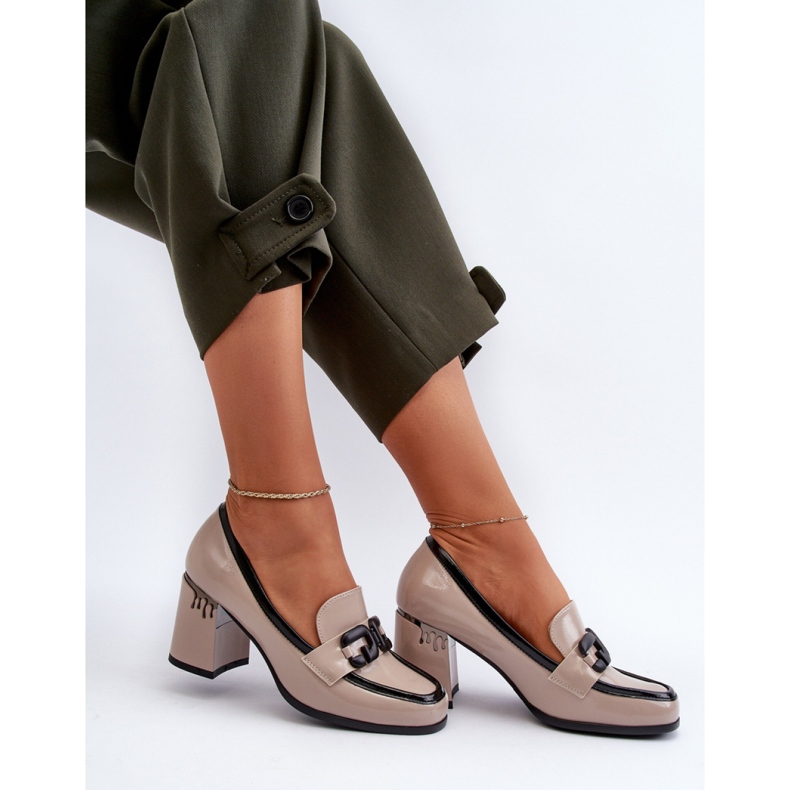 Beiget kiiltonahkaiset naisten kengät 1