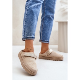 Naisten beige-tasoiset tossut 1