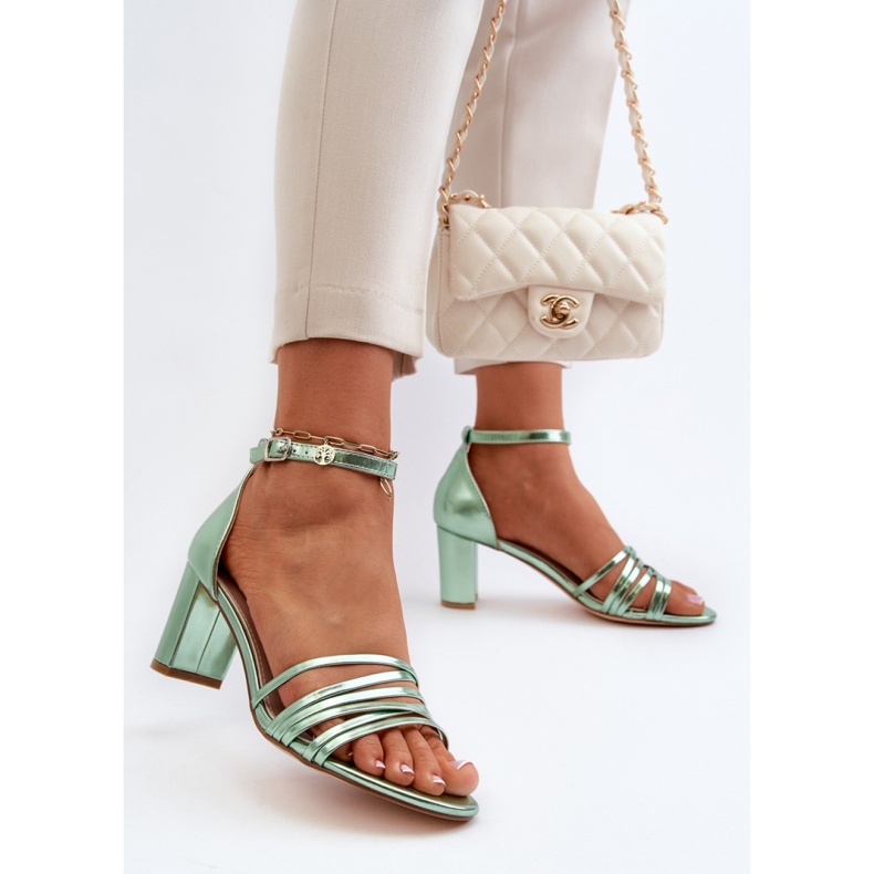 Vihreät nauhalliset korkeakorkoiset sandaalit 1