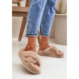 Naisten turkistossut, joissa paksu beige-pohja 1