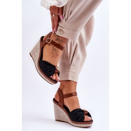 Naisten mustat sandaalit 2