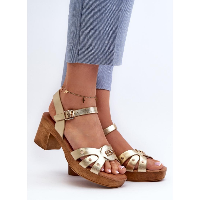 Step in style Sandaalit Malli Assames 24SD98-6758 Kulta - Astu tyyliin keltainen 1