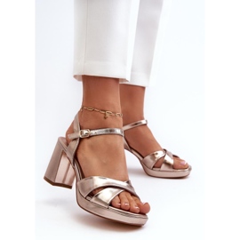 Step in style Sandaalit Malli Jatine 24SD98-6988 Kulta - Astu tyyliin keltainen 1