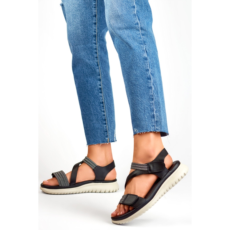 Naisten sandaalit BM051-3019-1B mustat 1