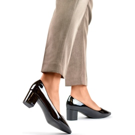 Naisten patenttipumput CIC-312B, musta 1