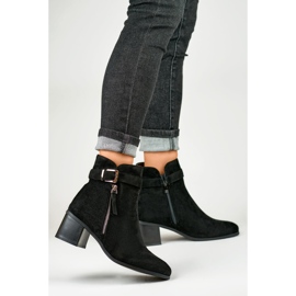 Malli 5733B Mustat saappaat - PRIMO 2