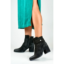 Saappaat Malli 260041B-SU Musta mokkanahka 2