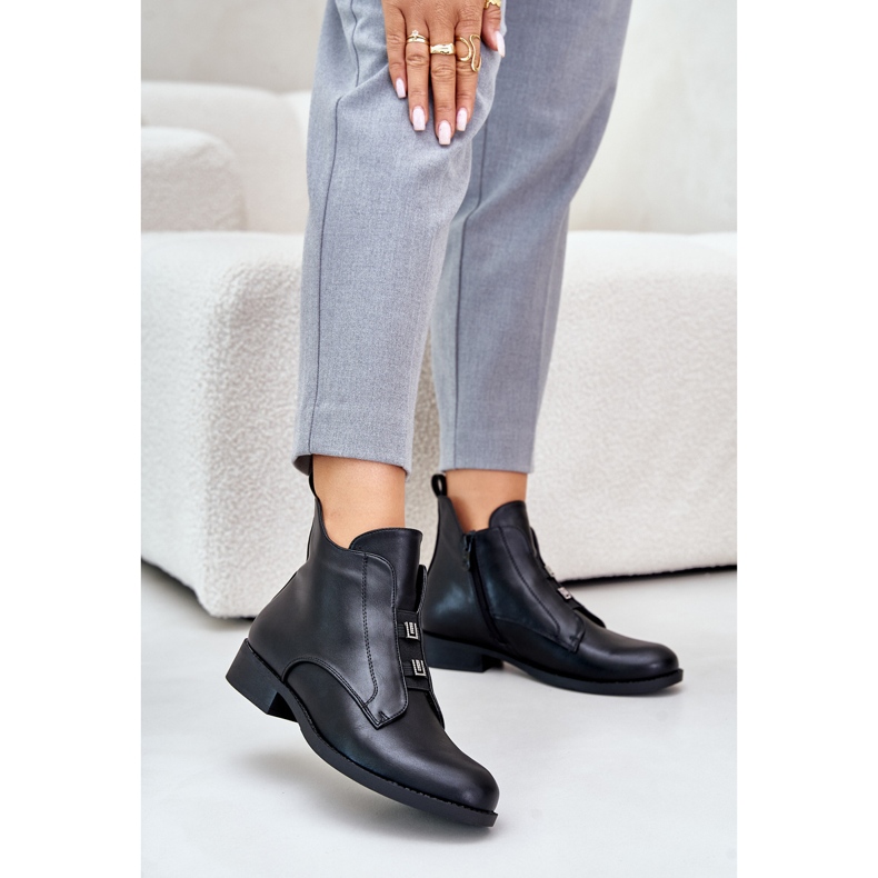 Eristetyt naisten saappaat tasakorkoisilla eko-nahalla S.Barski HY42-716 musta 2